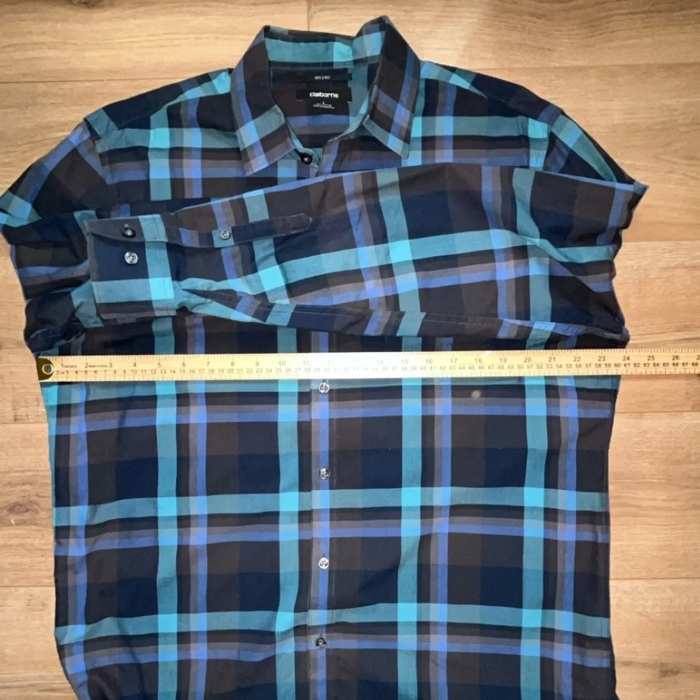 Men’s Claiborne‎ Blue and Black Plaid Shirt Size L
